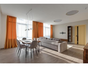 3-bedroom apartment in the complex "Novopecherskie Lipki" photo 2