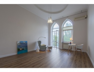 Rent 2-bedroom apartment in the prime center of Kyiv photo 1