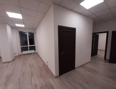 Офіс в новому бізнес центрі по вул. Глибочицька 17 фото 3