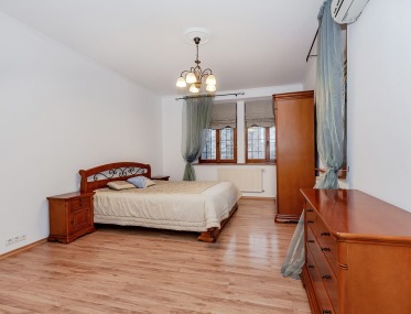 Rent 3-bedroom apartment photo 3