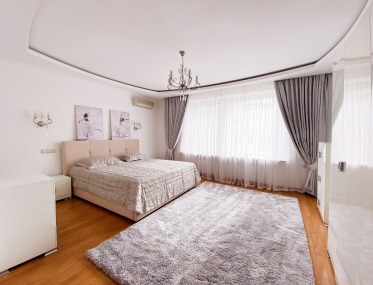 Reny 2-bedroom apartment in the center of Kyiv photo 4