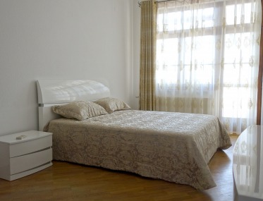 Rent 2-bedroom apartment photo 3