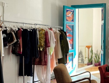 Selling the 2-bedroom apartment in the Passage photo 1