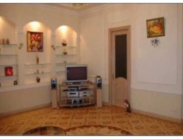 4-room apartment in the center of Kiev  Pushkyns'ka street photo 1