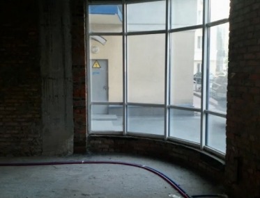 Rent commercial property photo 2