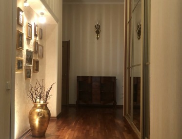 4-кімнатна квартира в царському будинку на Печерську фото 2