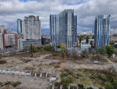 Kyiv French Quarter 2BR Luxury Apartment Near Metro photo 4