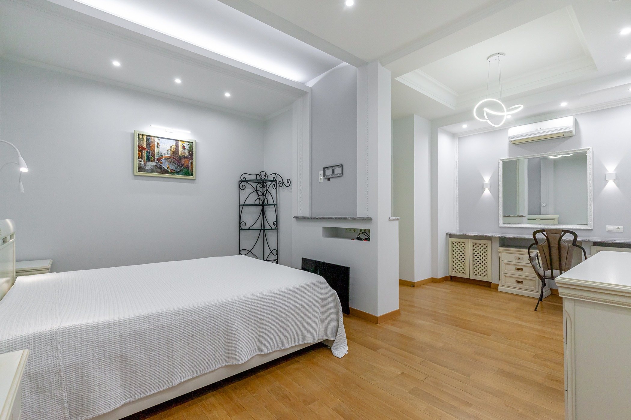 Rent out 4-room apartment. Киев, Франка, 22-24 — photo 14