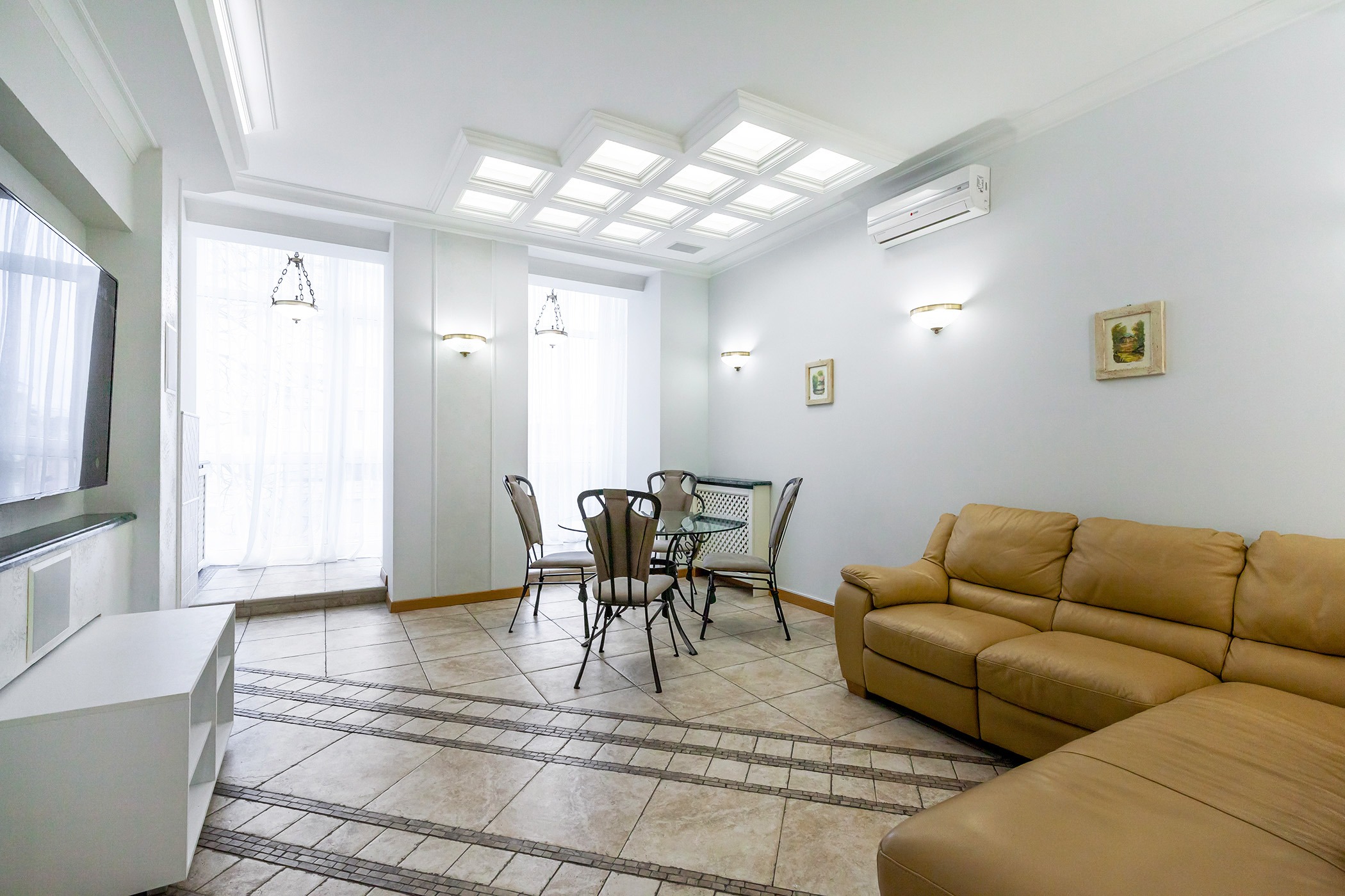 Rent out 4-room apartment. Киев, Франка, 22-24 — photo 2
