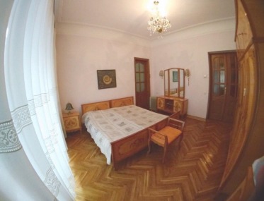 Продаж трикімнатної квартири на Інститутській фото 4