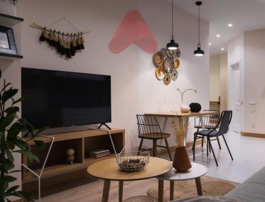 1-bedroom stylish renovated apartment image 2 1-bedroom stylish renovated apartment photo 2