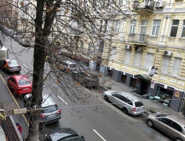 1-кімнатна квартира в історичному центрі Києва фото 2